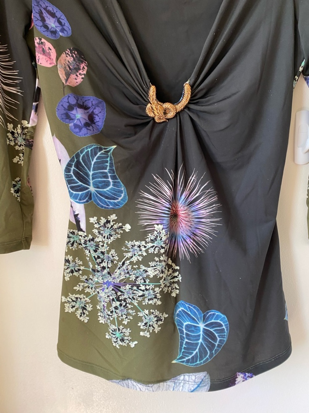 Roberto Cavalli Three quarter-Sleeve Floral Jungle Print Top - Picture 2 of 13